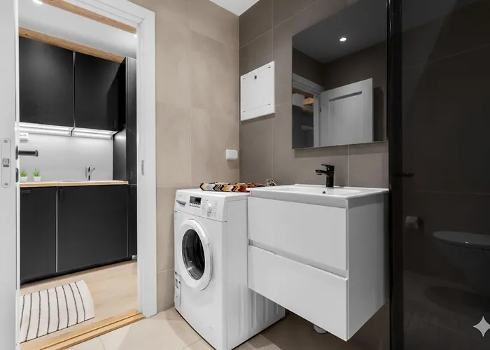 Top-floor With Balcony 5 Pax Daire