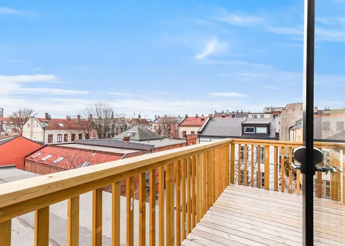 Top-floor With Balcony 5 Pax *