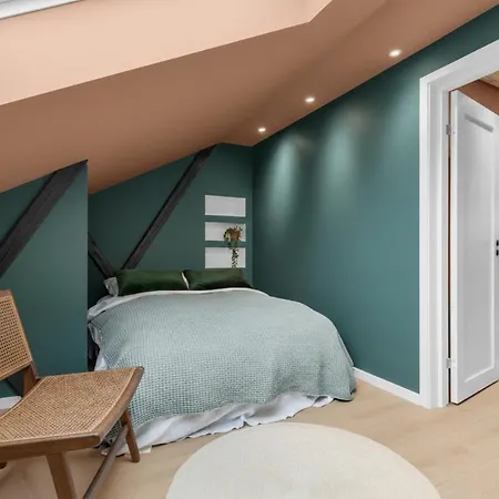 Top-floor With Balcony 5 Pax Oslo